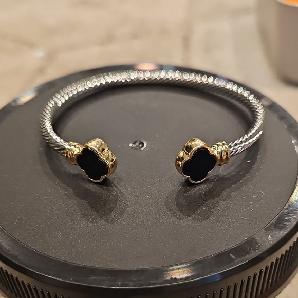 Flora Onyx DY Cuff Bracelet - Picture 1 of 1